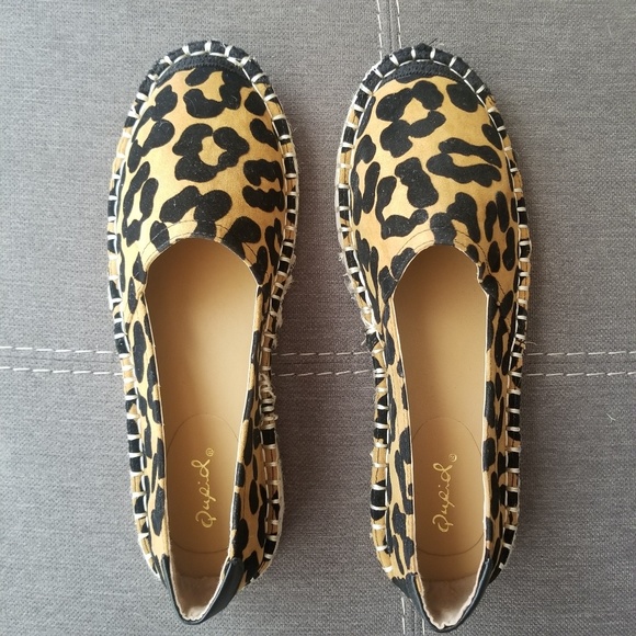 NEW Qupid Animal Print Espadrille Flats - Picture 7 of 8